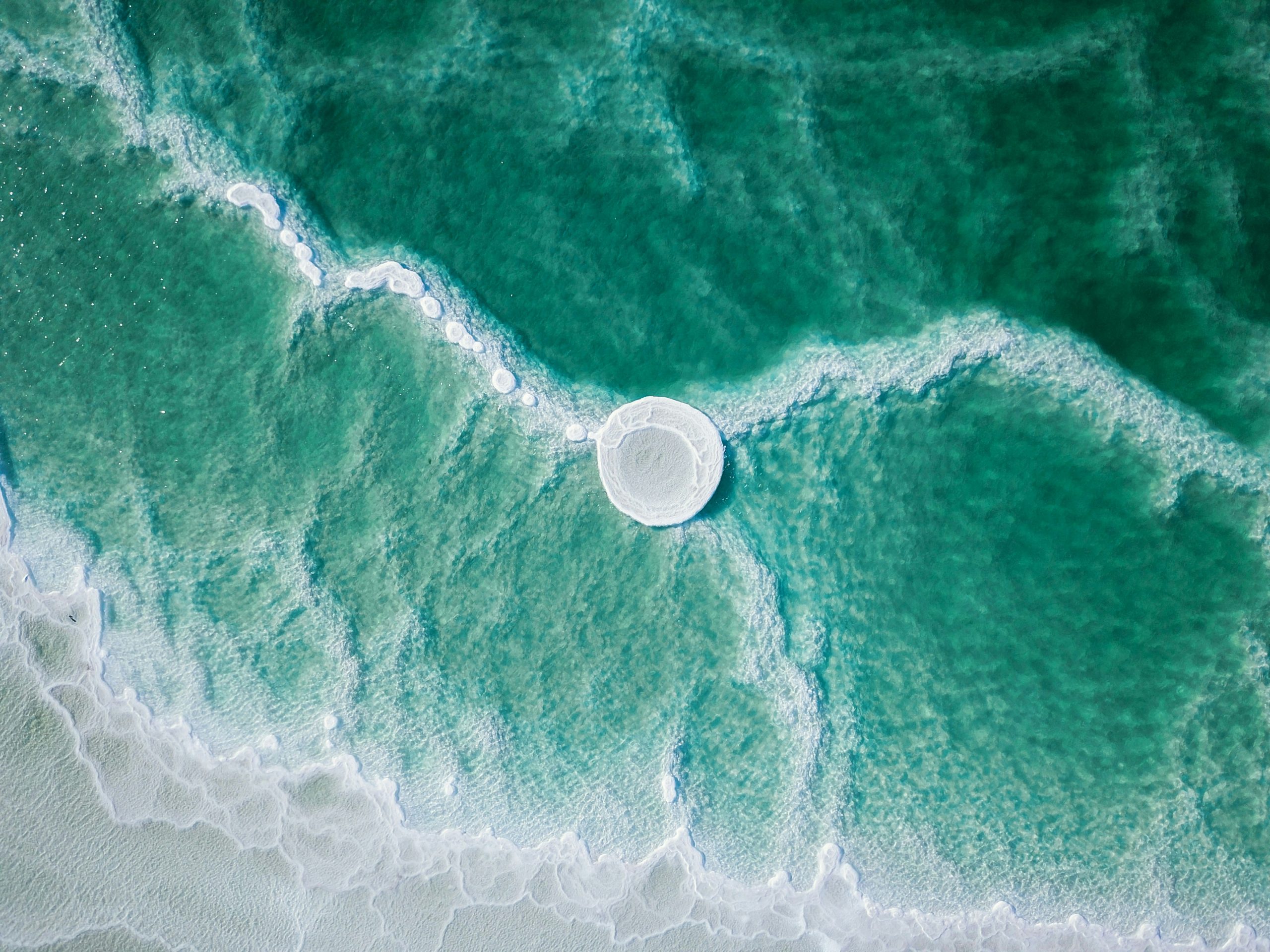 Birds eye view of the shoreline of the Dead Sea